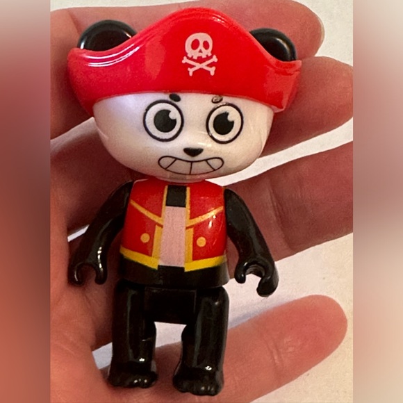 Ryan’s World Lego Duplo Bendable Figures Lot of 2 Gold Man and Panda Pirate - Picture 2 of 4